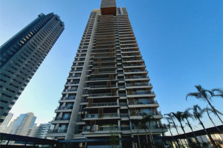 Apartamento à venda ou para alugar com 3 quartos, sendo 1 suíte,  em Jardim das Acácias, São Paulo, SP
