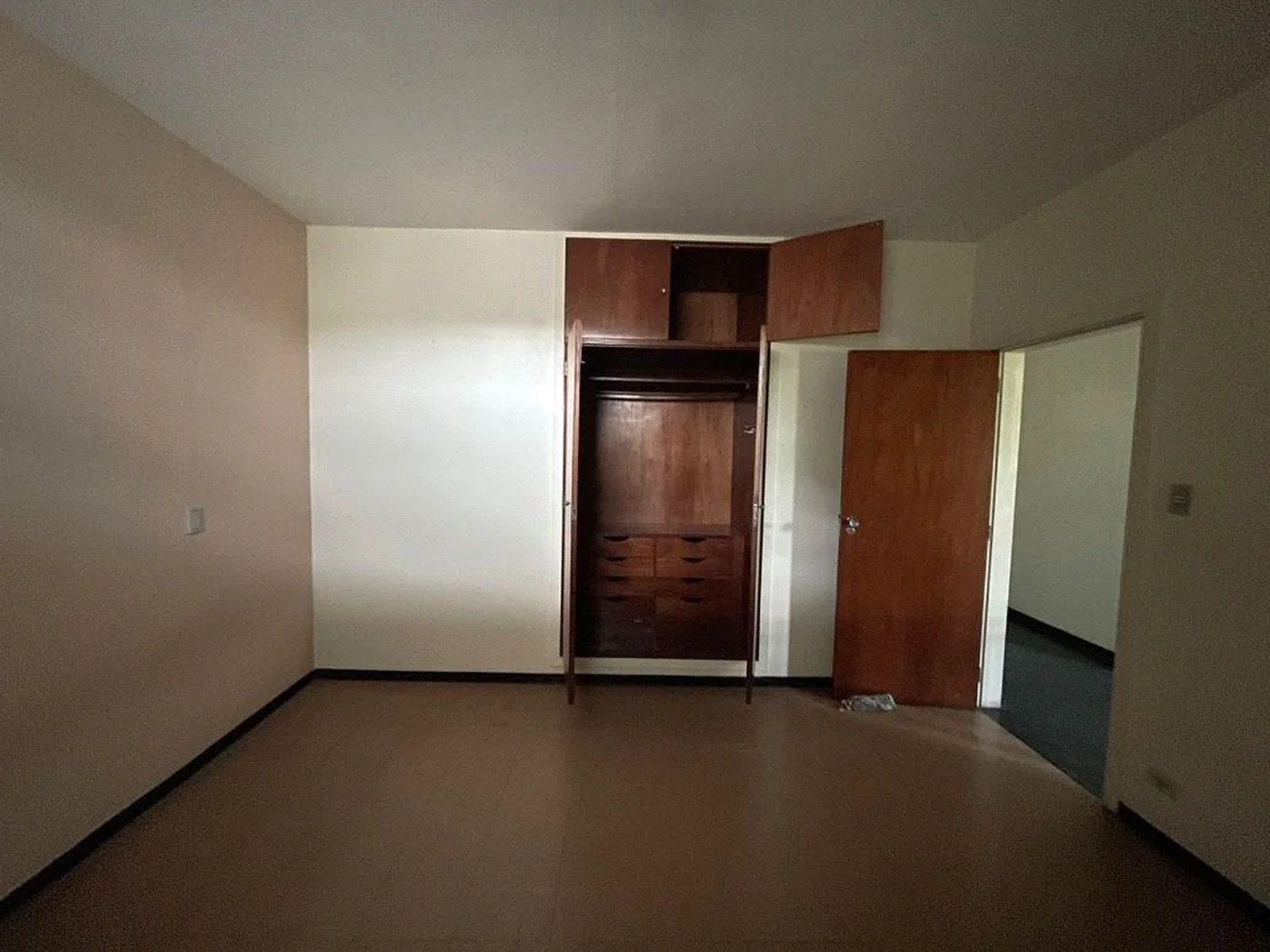 Sobrado à venda com 4 quartos, sendo 1 suíte, em Vila Inah, São Paulo, SP