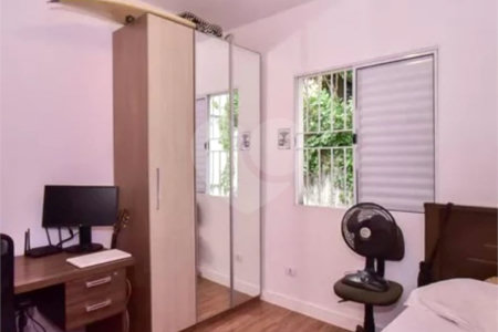 Sobrado à venda com 3 quartos, sendo 1 suíte, em Vila Morse, São Paulo, SP