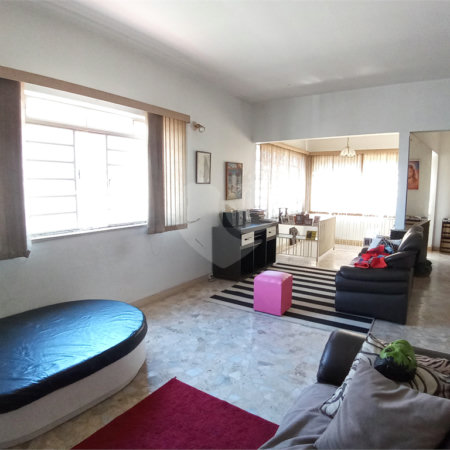 Casa à venda com 4 quartos, sendo 2 suítes, em Jardim São Paulo(zona Norte), São Paulo, SP