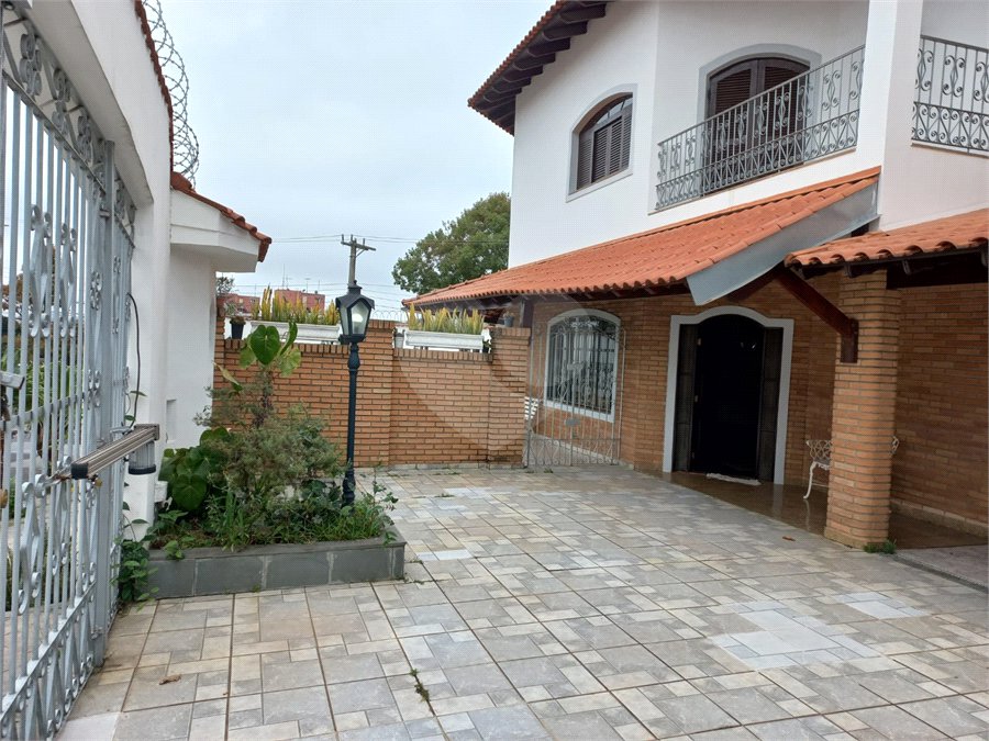Sobrado à venda ou para alugar com 4 quartos, sendo 1 suíte,  em Barro Branco (zona Norte), São Paulo, SP