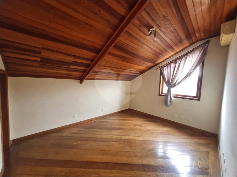 Sobrado à venda ou para alugar com 5 quartos, sendo 4 suítes,  em City América, São Paulo, SP