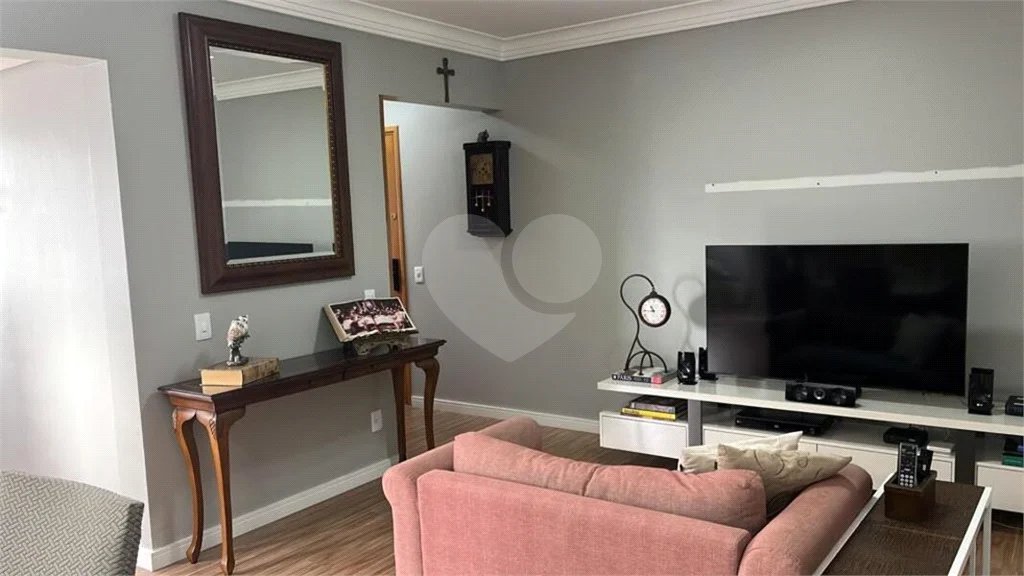 Apartamento à venda com 3 quartos, sendo 1 suíte, em Vila Regente Feijó, São Paulo, SP