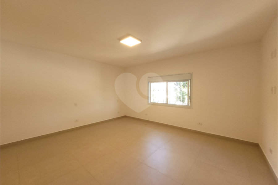 Casa Térrea à venda ou para alugar com 4 quartos, sendo 3 suítes,  em Horto Florestal, São Paulo, SP
