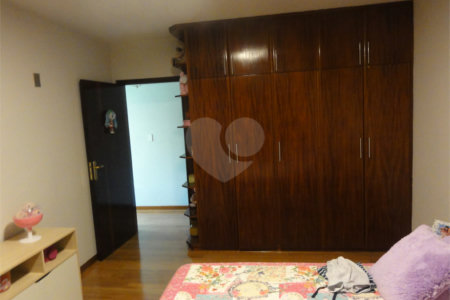 Sobrado à venda com 3 quartos, sendo 1 suíte, em Jardim São Paulo(zona Norte), São Paulo, SP