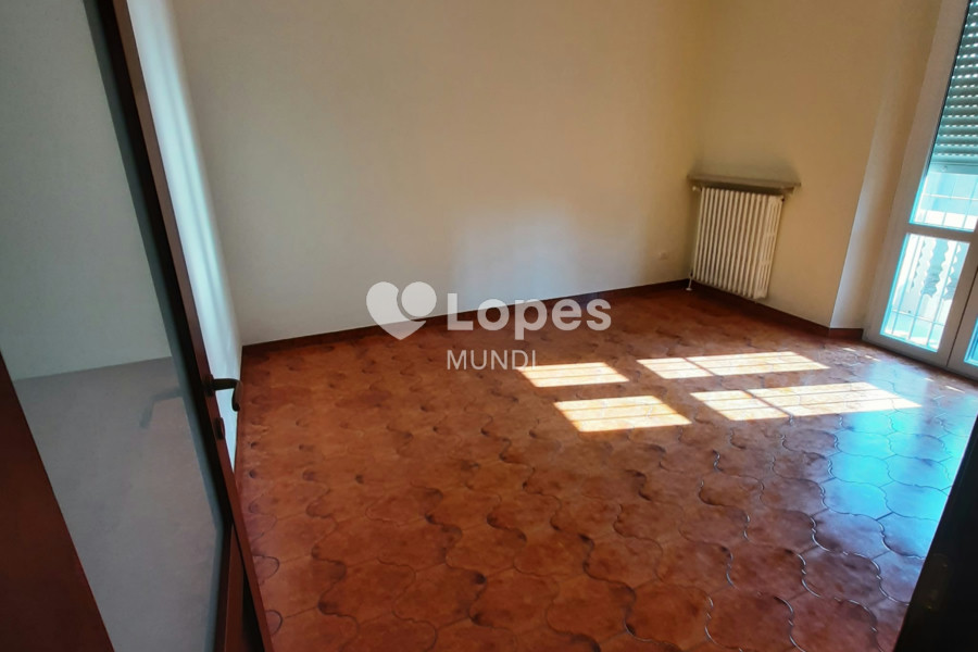 Casa renovada com 4 quartos à venda em Trino, Vercelli – 2 unidades independentes