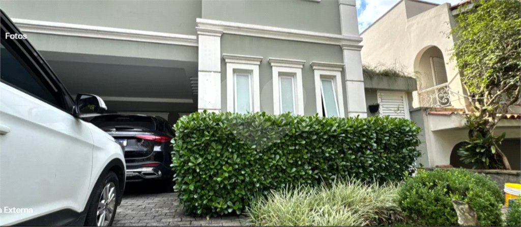 Casa à venda com 4 quartos, sendo 3 suítes,  no condomínio Vila das Flores, São Paulo - SP