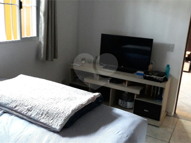 Sobrado à venda com 3 quartos, sendo 1 suíte,  em Jardim Peri, São Paulo, SP