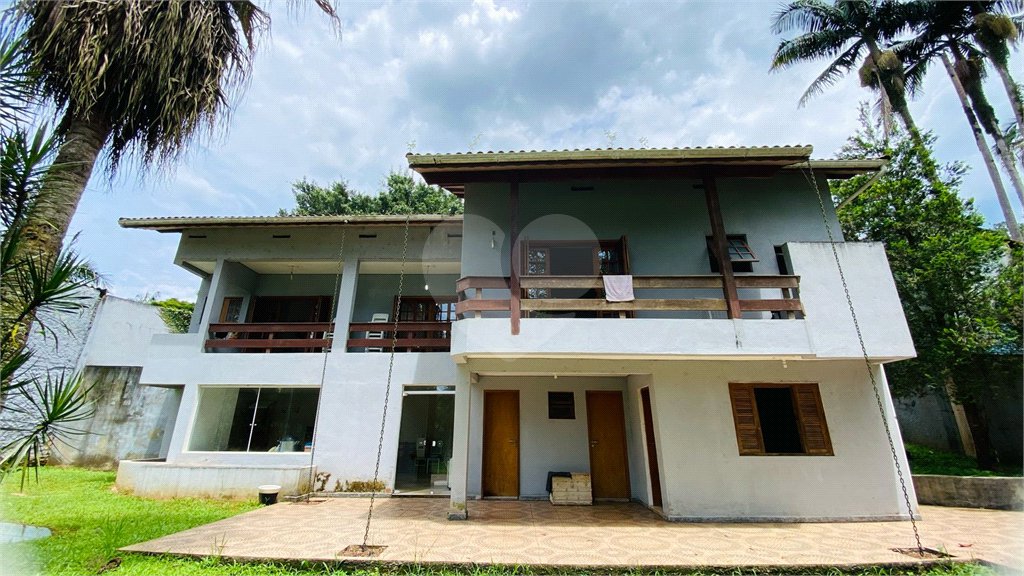 Casa à venda com 3 suítes em Dos Finco, São Bernardo do Campo, SP