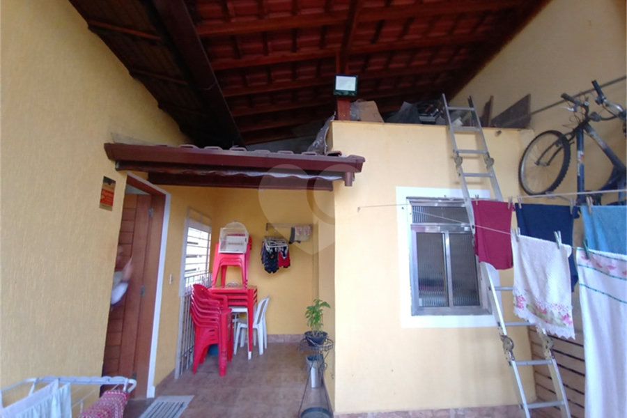 Sobrado à venda com 4 quartos, sendo 1 suíte, em Tremembé, São Paulo, SP