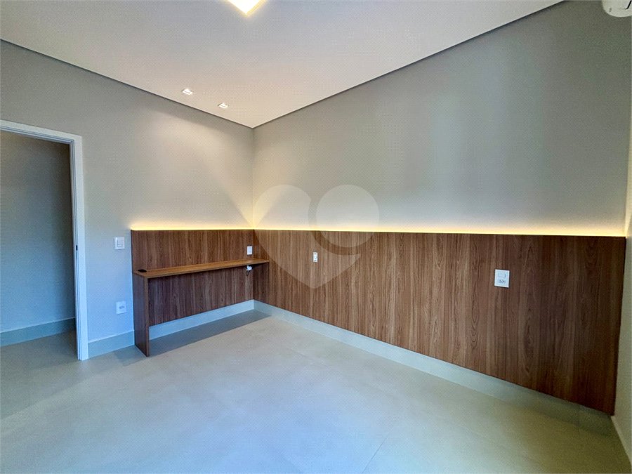 Casa à venda com 3 suítes no condomínio Residencial Dona Maria Candida, Indaiatuba - SP