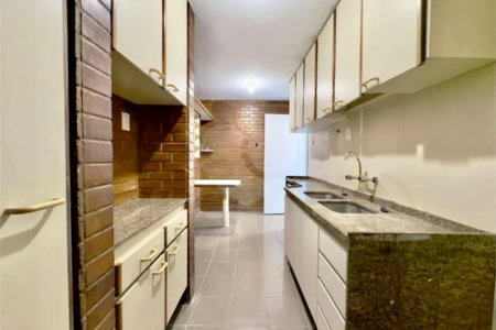 Apartamento à venda com 3 quartos, sendo 1 suíte,  em Leblon, Rio de Janeiro, RJ
