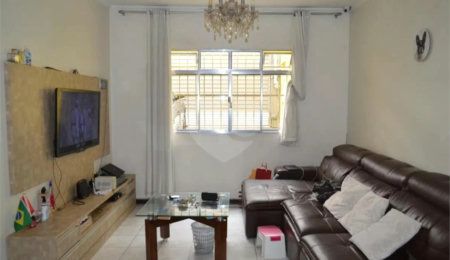 Casa à venda com 3 quartos, sendo 1 suíte,  em Vila Monumento, São Paulo, SP