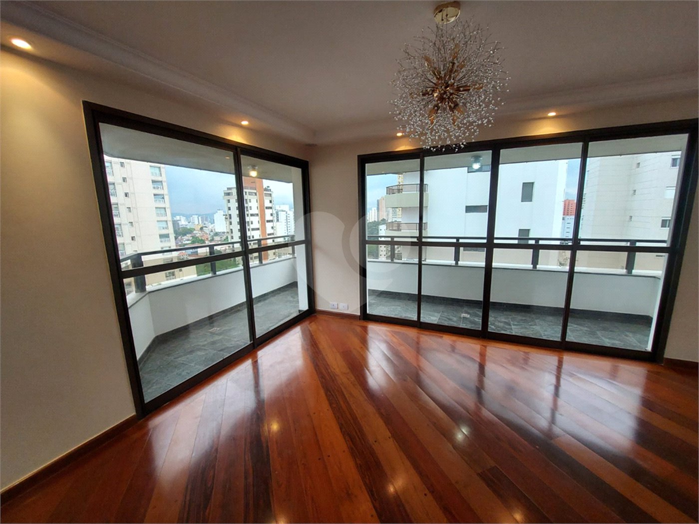 Apartamento à venda com 3 quartos, sendo 1 suíte, em Sumaré, São Paulo, SP