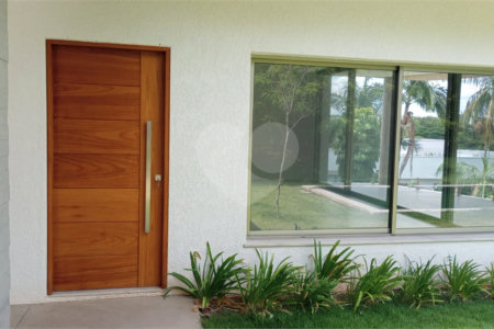 Casa à venda com 4 suítes no condomínio Estância Marambaia, Vinhedo - SP