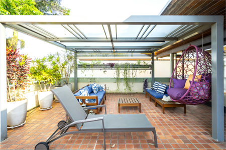 Casa à venda com 4 suítes no condomínio Vila Flora, São Paulo - SP