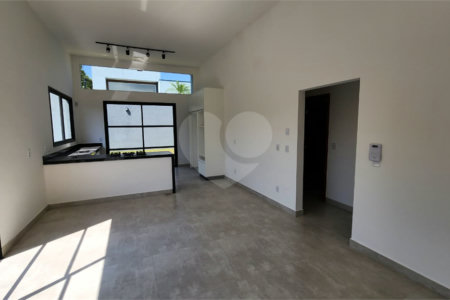 Casa para alugar com 3 quartos, sendo 1 suíte, no condomínio Chácaras Brasil, Atibaia - SP