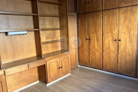 Casa Térrea à venda com 4 quartos, sendo 2 suítes, em Jardim Santa Rosália, Sorocaba, SP