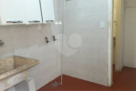 Sobrado à venda com 4 quartos, sendo 1 suíte, em Vila Vitório Mazzei, São Paulo, SP