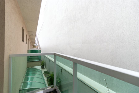 Casa à venda com 3 quartos, sendo 1 suíte, no condomínio Orquideas, São Paulo - SP