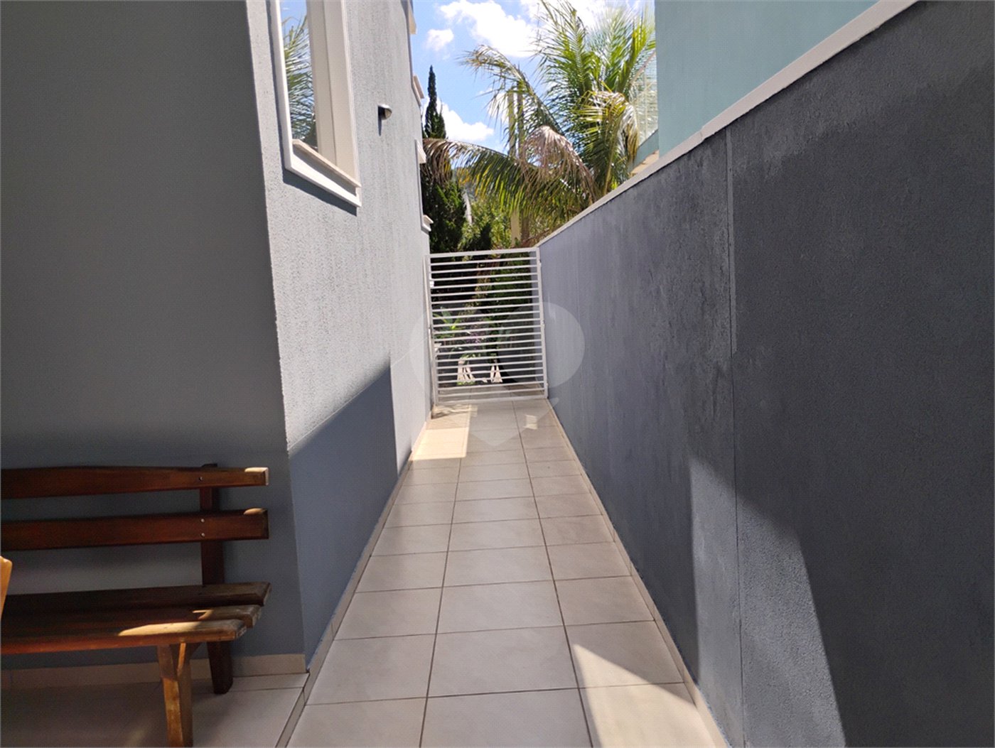 Casa à venda com 3 quartos, sendo 1 suíte, no condomínio Ibi Aram 1, Itupeva - SP