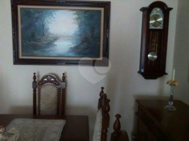 Apartamento à venda com 2 quartos, sendo 1 suíte,  em Vila Tupi, Praia Grande, SP