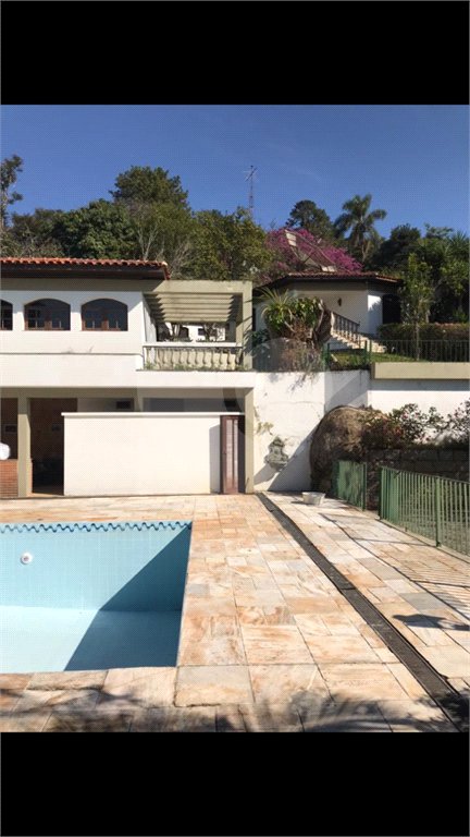 Casa à venda com 6 quartos, sendo 5 suítes, em Roseira, Mairiporã, SP