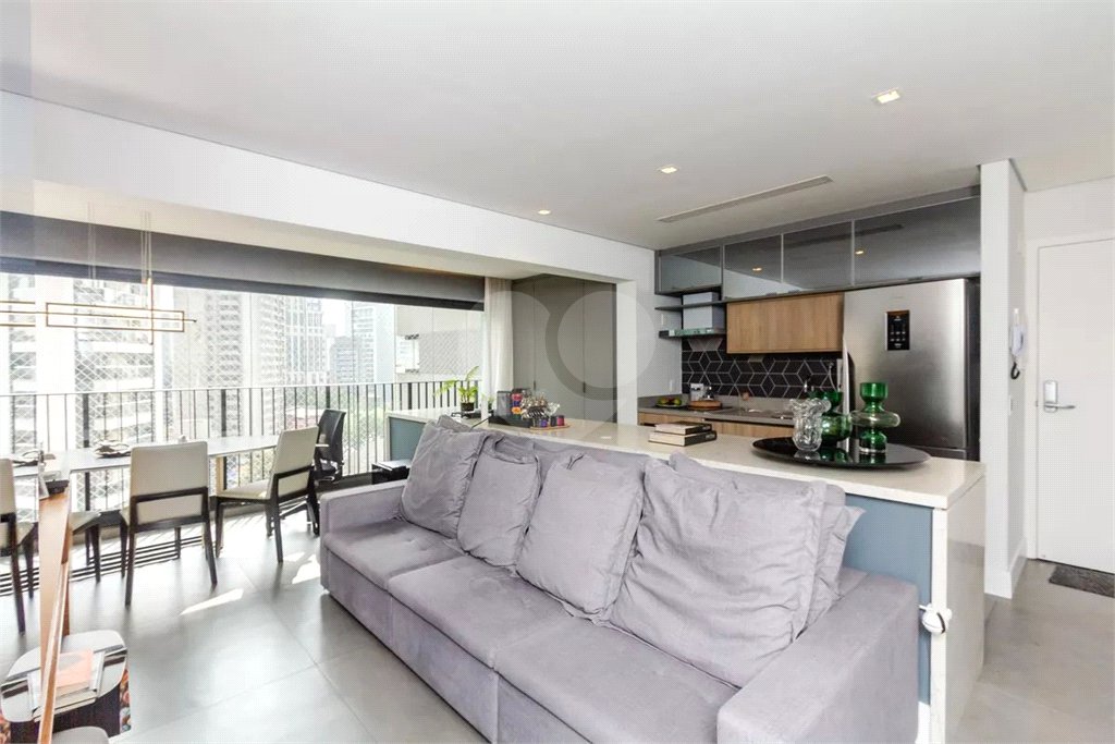 Apartamento à venda com 3 quartos, sendo 1 suíte,  em Vila Olímpia, São Paulo, SP