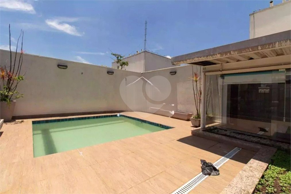 Cobertura à venda ou para alugar com 3 quartos, sendo 1 suíte,  em Vila Clementino, São Paulo, SP