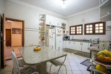 Casa à venda com 4 suítes em Cidade São Francisco, São Paulo, SP