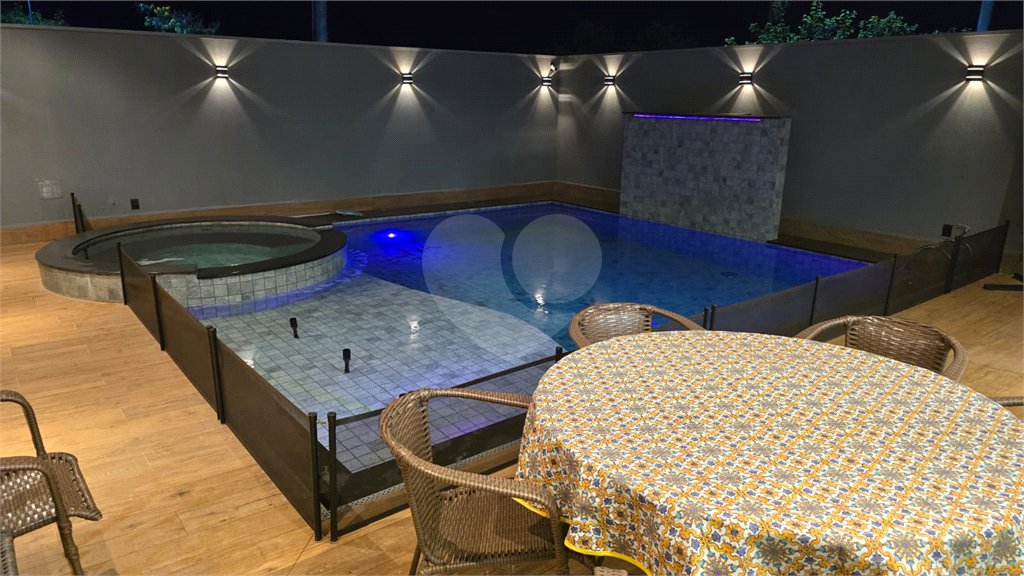 Casa à venda ou para alugar com 4 suítes no condomínio Jardim Salto Grande, Araraquara - SP