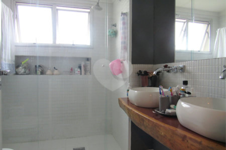 Apartamento à venda com 4 quartos, sendo 3 suítes, em Jardim Londrina, São Paulo, SP