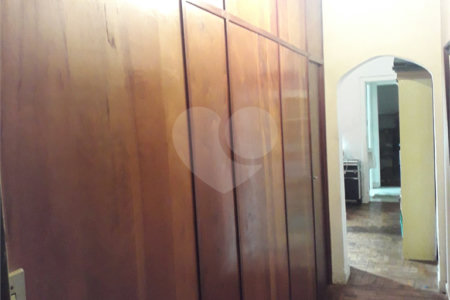 Sobrado à venda com 3 quartos em Vila Romana, São Paulo, SP