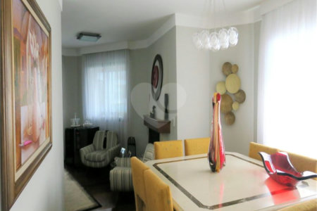 Apartamento à venda com 3 quartos, sendo 2 suítes, em Jardim Parque Morumbi, São Paulo, SP
