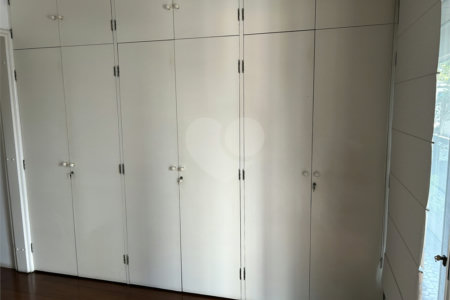 Apartamento à venda com 4 quartos, sendo 2 suítes,  em Paineiras do Morumbi, São Paulo, SP