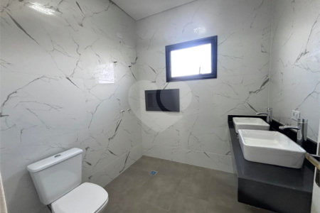 Casa à venda com 3 suítes no condomínio Helena Maria, Sorocaba - SP