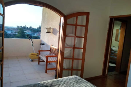 Sobrado à venda com 4 quartos, sendo 1 suíte, em Nova Itatiba, Itatiba, SP