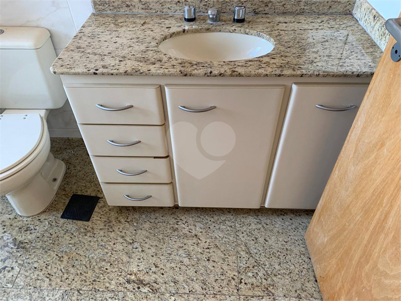 Duplex à venda com 3 quartos, sendo 2 suítes,  em Jardim Armênia, Mogi das Cruzes, SP