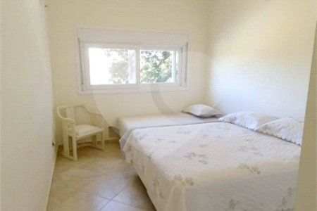 Casa à venda com 3 suítes no condomínio Residencial Parque Arco-íris, Atibaia - SP