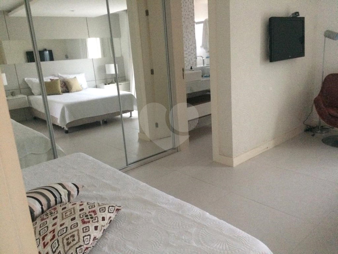 Casa em condomínio à venda com 6 quartos, sendo 4 suítes,  no Centro (mangue), Armação dos Búzios, RJ