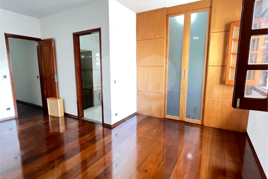 Sobrado à venda com 4 suítes em Tucuruvi, São Paulo, SP