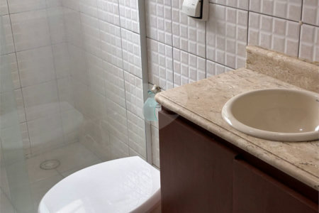 Casa à venda com 3 quartos, sendo 1 suíte,  em Vila Figueira, Suzano, SP