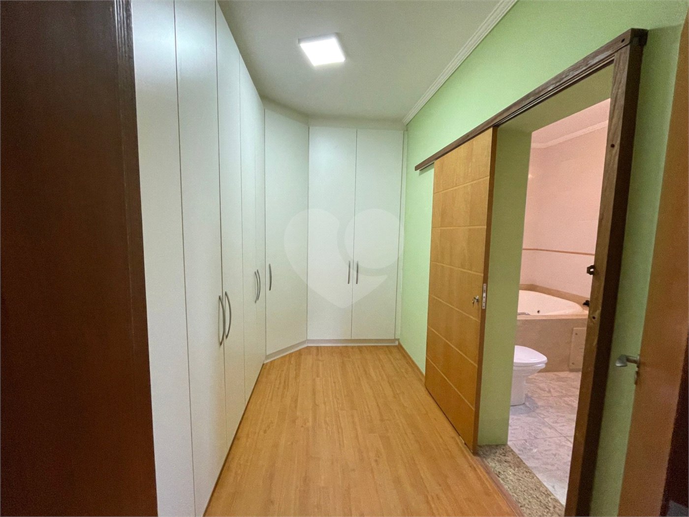 Casa para alugar com 3 suítes no condomínio Bosque de Grevilea, Vinhedo - SP