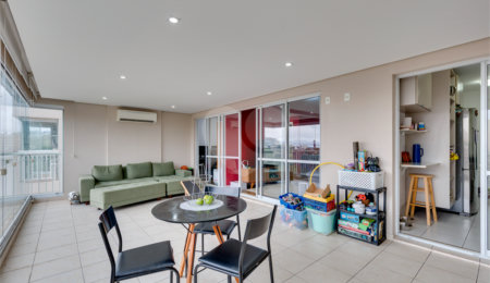 Apartamento à venda com 4 quartos, sendo 2 suítes,  em Santo Amaro, São Paulo, SP