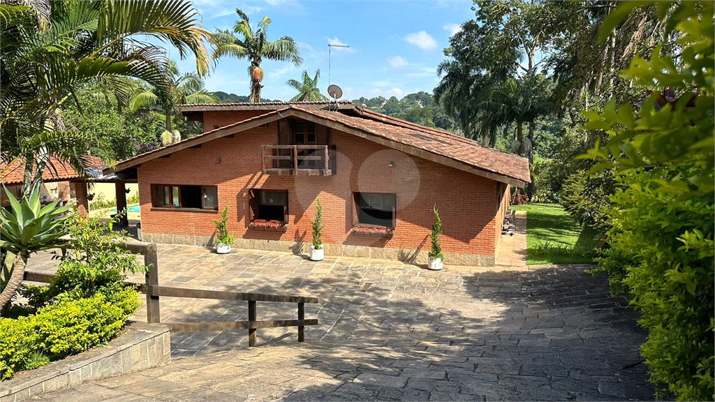 Casa à venda com 8 quartos, sendo 4 suítes, em Eldorado, Diadema, SP