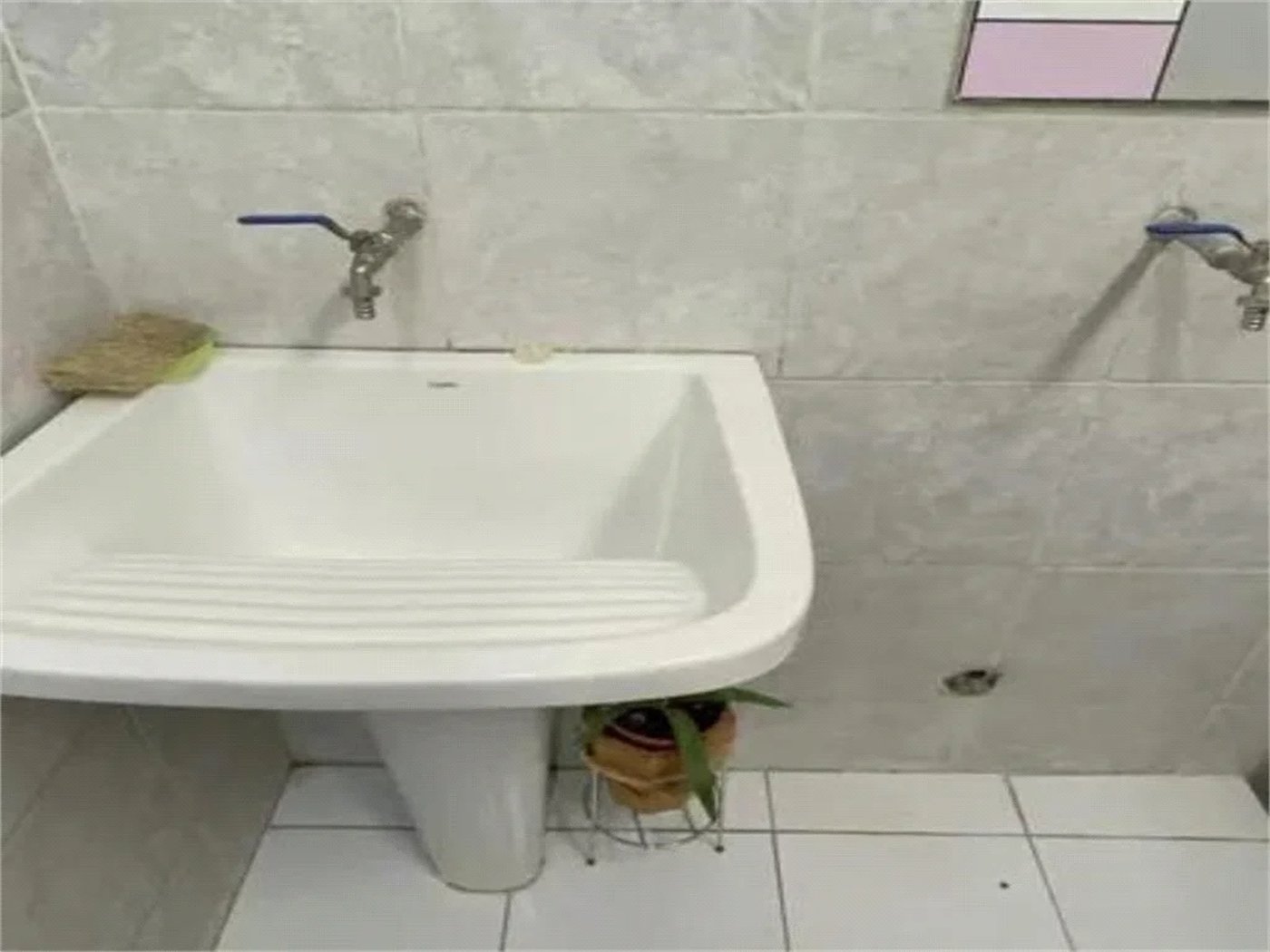 Loja à venda ou para alugar com 9 quartos, sendo 5 suítes,  em Pinheiros, São Paulo, SP