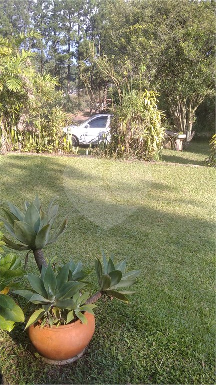 Casa à venda com 5 quartos, sendo 3 suítes, no condomínio Alpes da Cantareira, Mairiporã - SP
