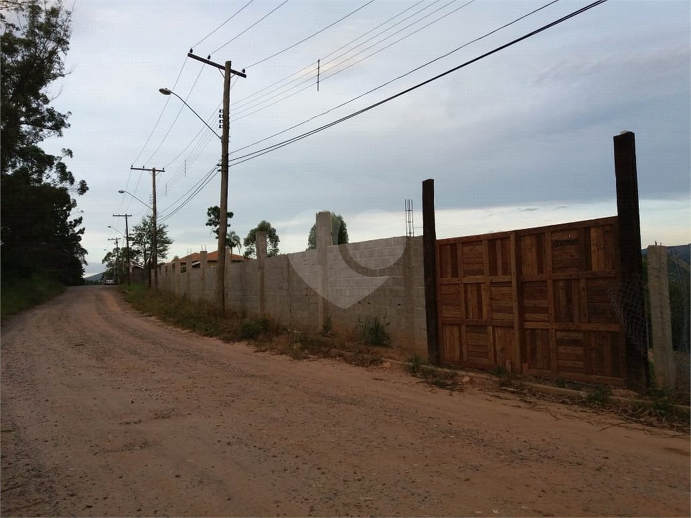 Terreno à venda no condomínio Loteamento Rancho Maringá I, Atibaia - SP