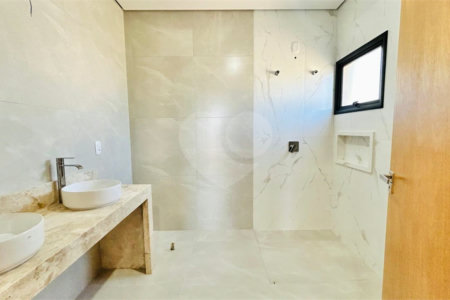 Casa à venda com 4 quartos, sendo 3 suítes,  no condomínio Residencial Jardim Villa Verona, Sorocaba - SP