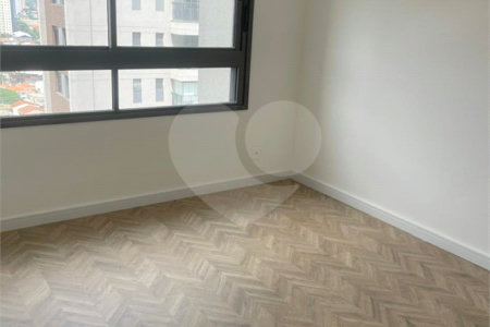 Apartamento à venda ou para alugar com 2 suítes em Jardim das Acácias, São Paulo, SP